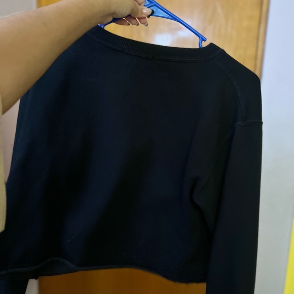 Black cropped crew neck - Picture 2 of 3